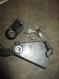 Load image into Gallery viewer, Yamaha 115hp 4 stroke outboard Throttle bracket (68V-42154-00)
