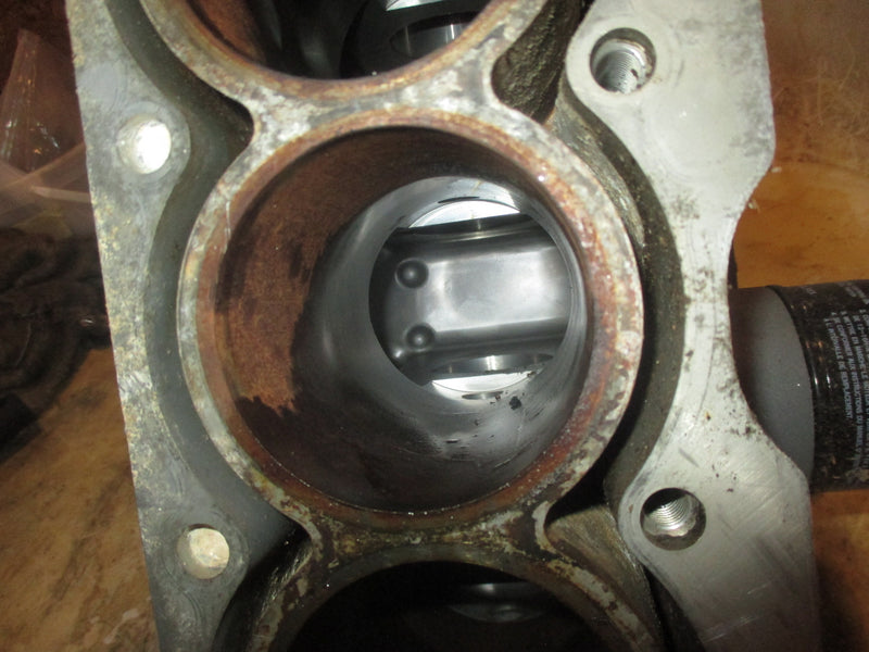 Suzuki DF70 70hp 4 Stroke outboard Crankcase Block