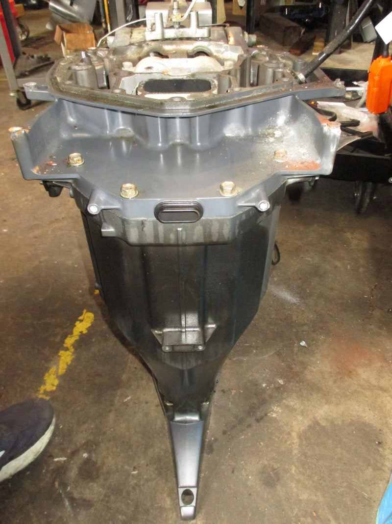 Yamaha 300hp 4 stroke outboard midsection