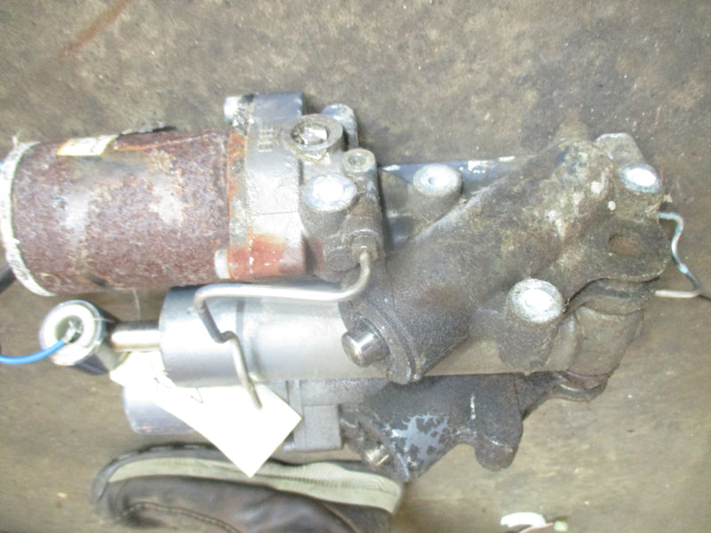 Yamaha 225hp 4 stroke outboard Tilt trim unit
