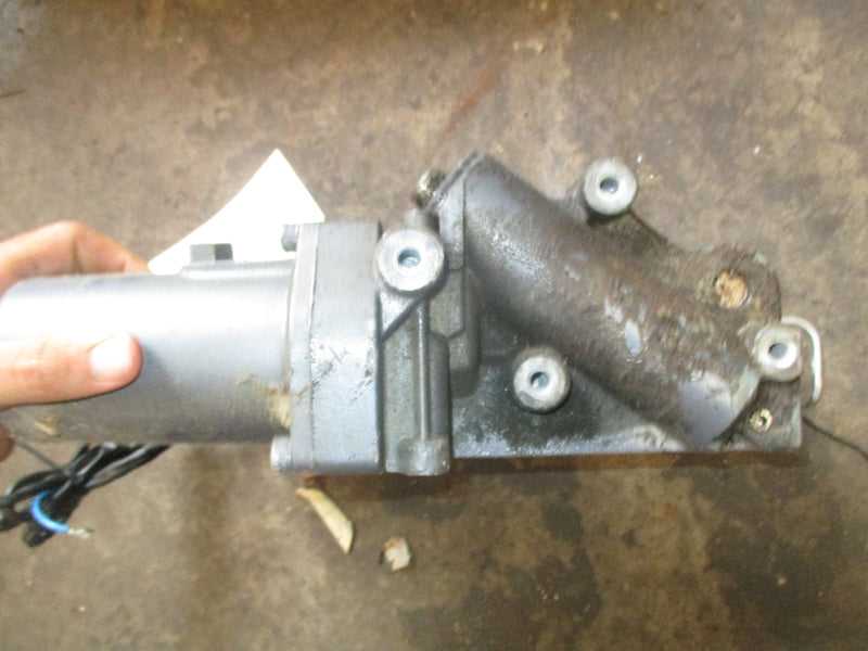 Yamaha 225hp 4 stroke outboard Tilt trim unit