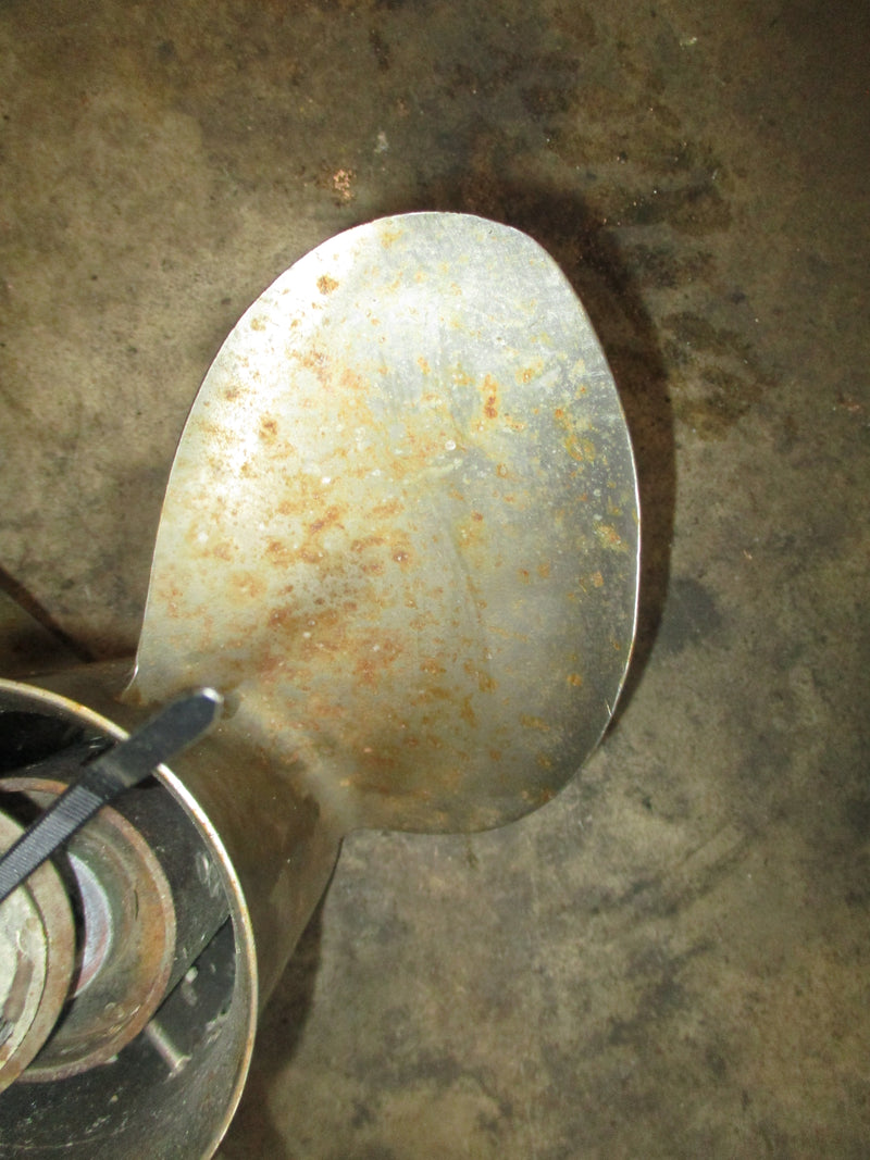 Suzuki DF 60/ 70 hp outboard propeller 13 1/4 x 16