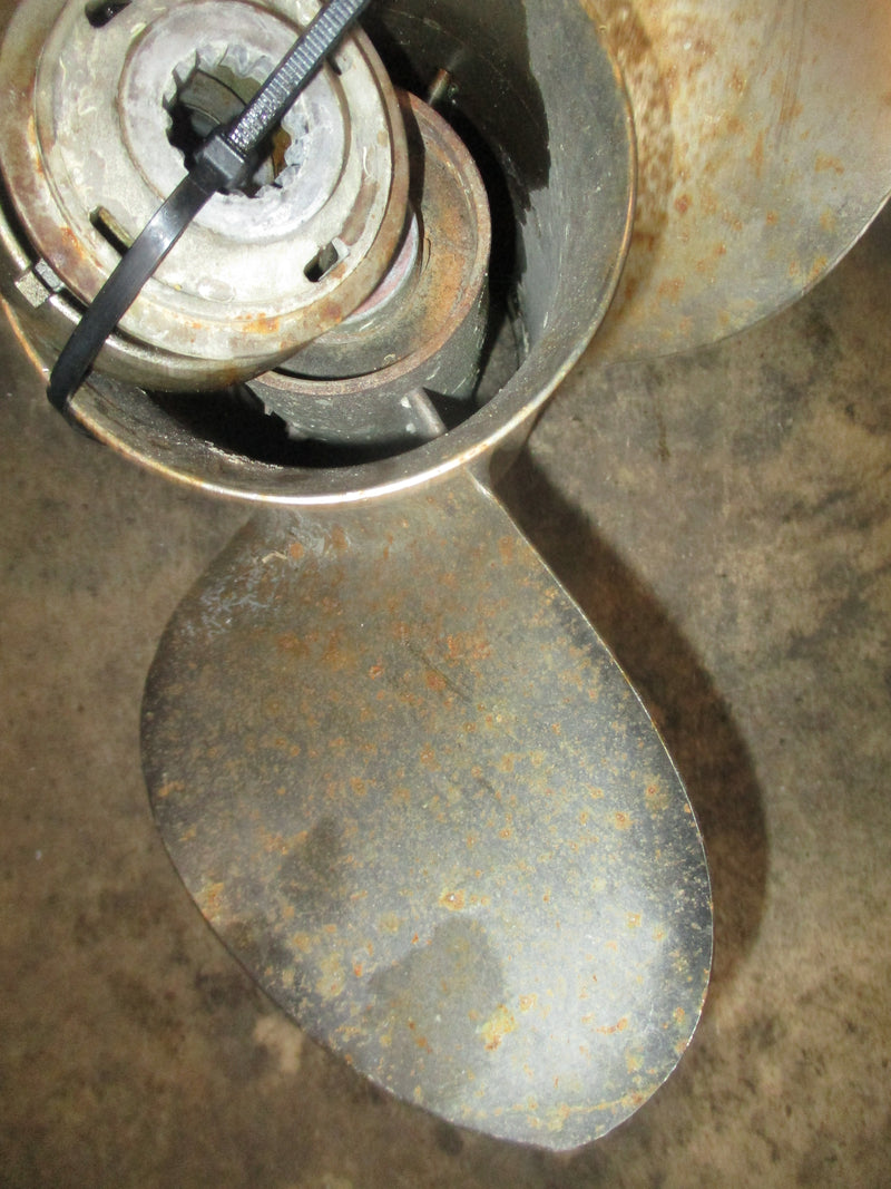 Suzuki DF 60/ 70 hp outboard propeller 13 1/4 x 16