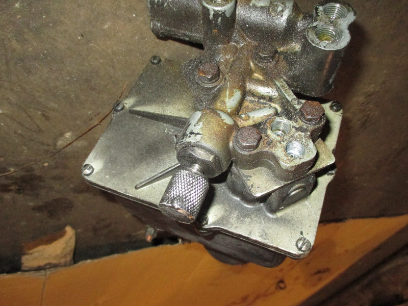 Mercury 60hp 2 stroke outboard tilt trim unit (PARTS)
