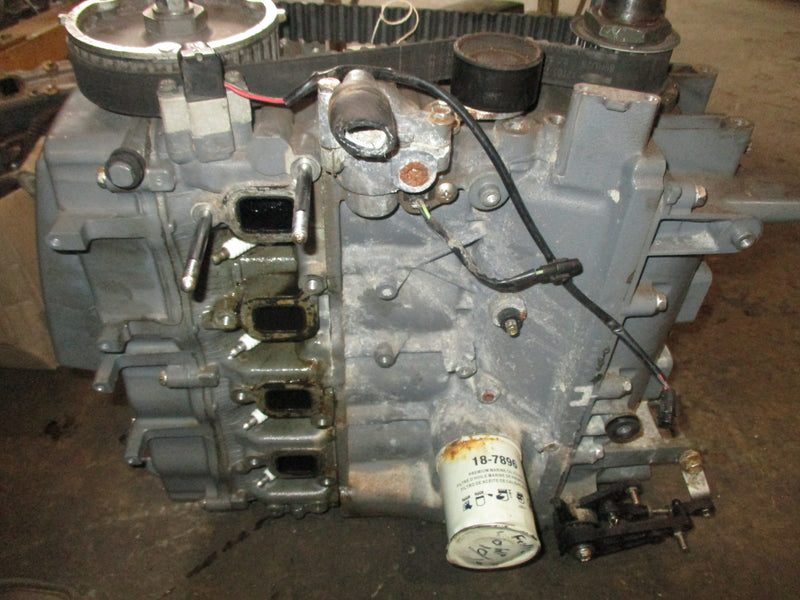 Suzuki DF60 outboard crankcase powerhead