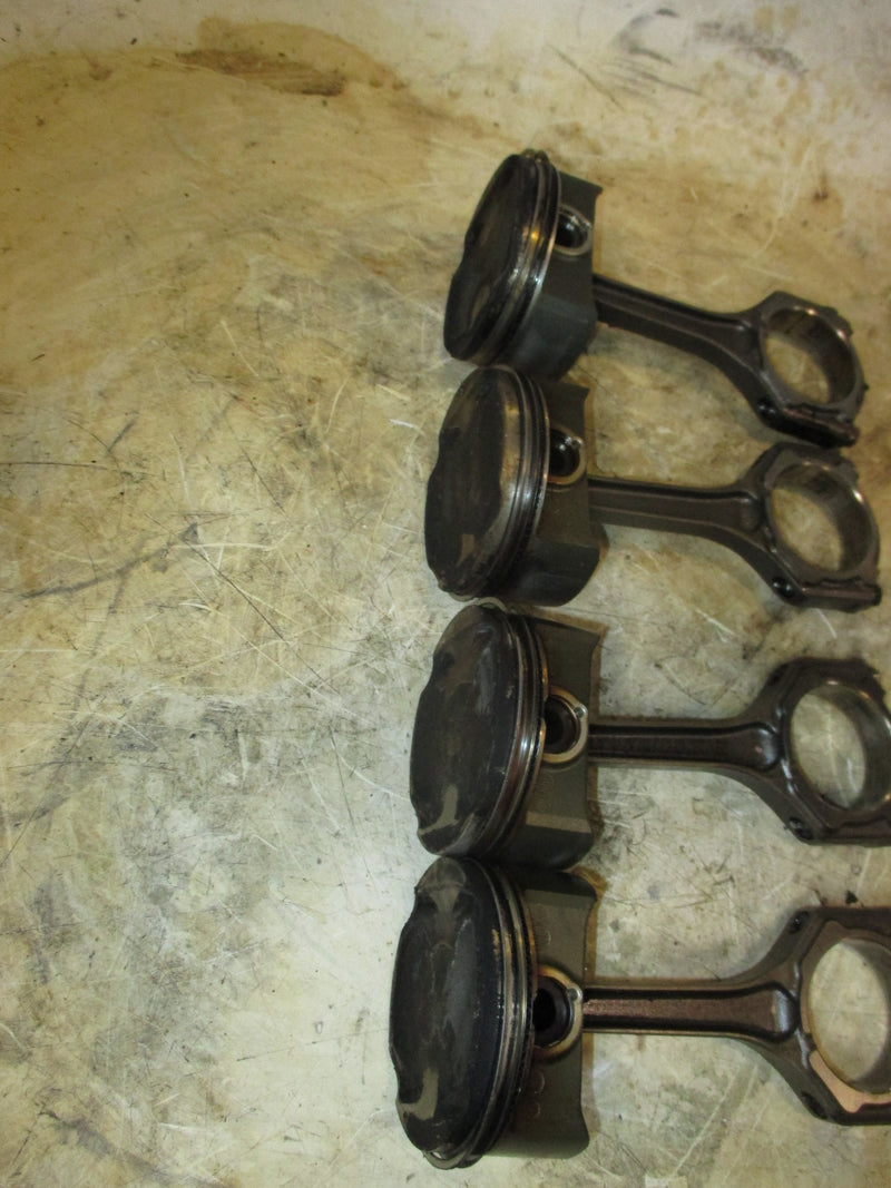 Yamaha 300hp 4 stroke outboard piston and rod set of 4 (6CE-00)