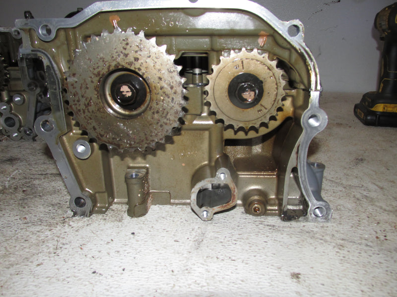 Suzuki DF200 200hp V6 Outboard Starboard Cylinder Head (11101-93J01)