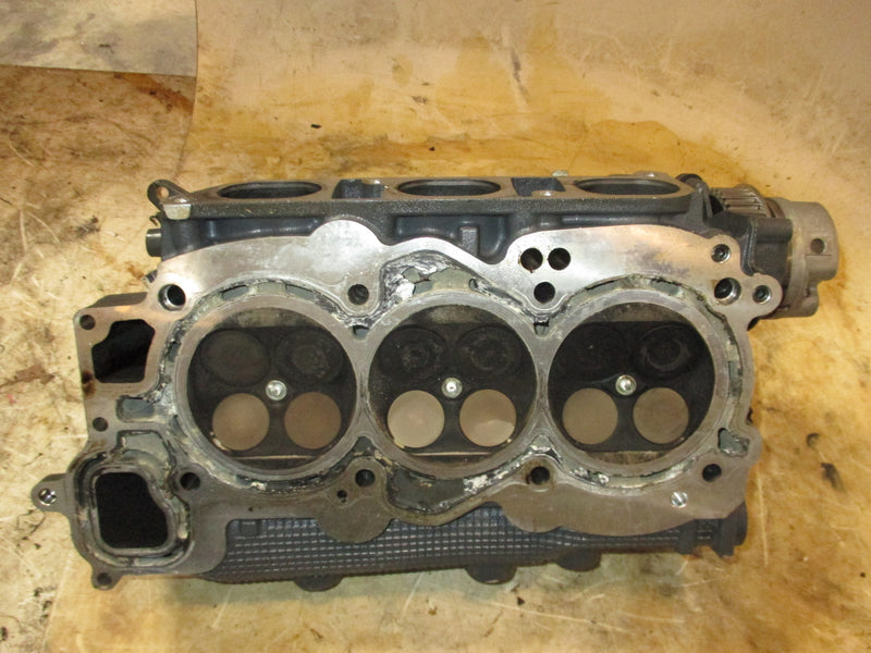 Yamaha 300hp 4 stroke outboard starboard cylinder head (6CE-00)