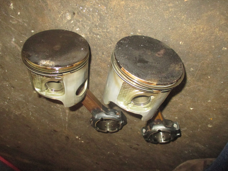 Yamaha 250hp OX66 2 stroke outboard Port piston and rod set of 2