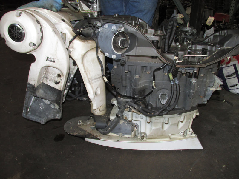 Yamaha 425hp XT0 V8 4 Stroke Outboard 25" Midsection