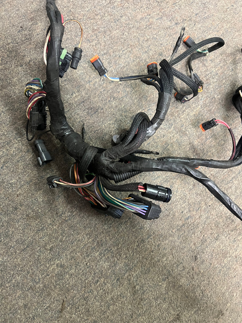 Evinrude 135hp Ficht 2 stroke outboard engine wiring harness 586717