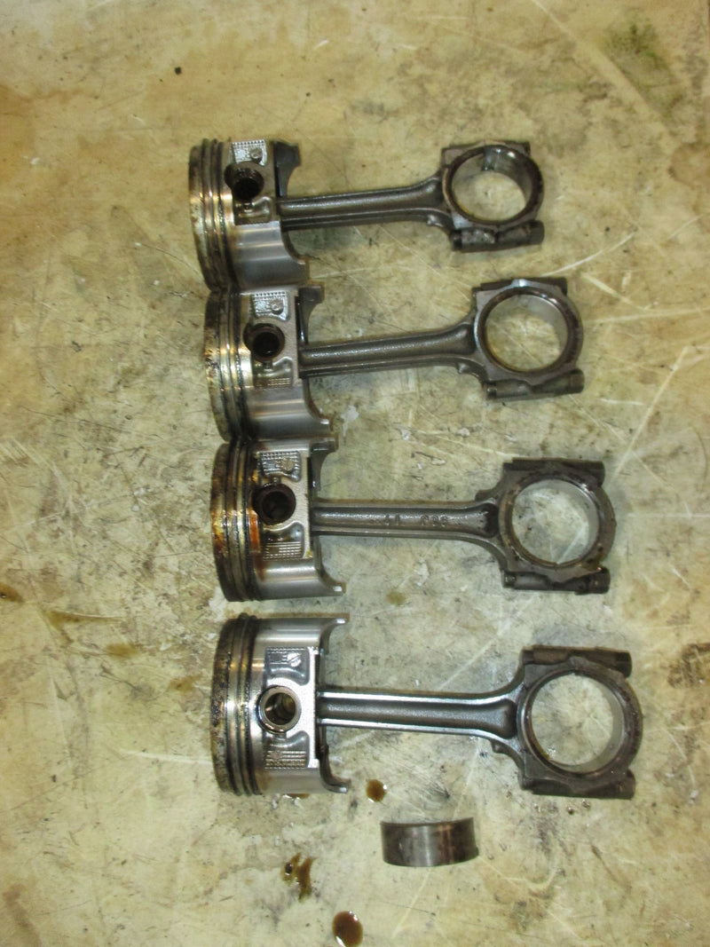 Johnson/Suzuki 90 hp 4 stroke outboard piston and rod set (5033653)