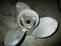 Load image into Gallery viewer, Yamaha 40hp 4 stroke outboard aluminum propeller (10 3/8 x 13) G hub
