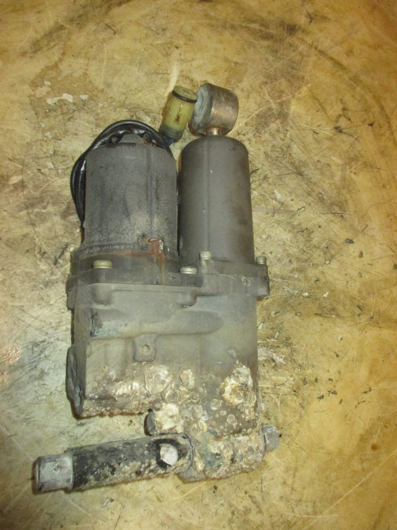 Suzuki DF50 50hp 4 Stroke outboard Tilt Trim Unit