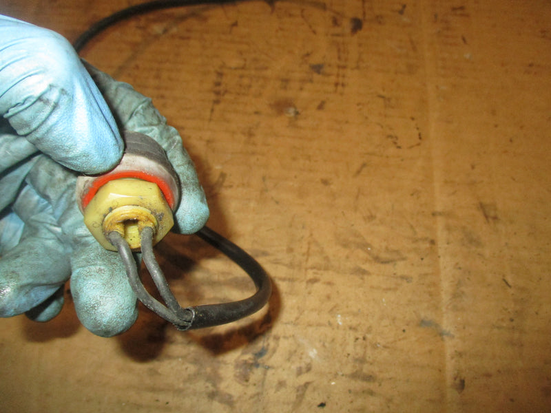 Johnson 25hp 2 stroke outboard cut off switch (389856)
