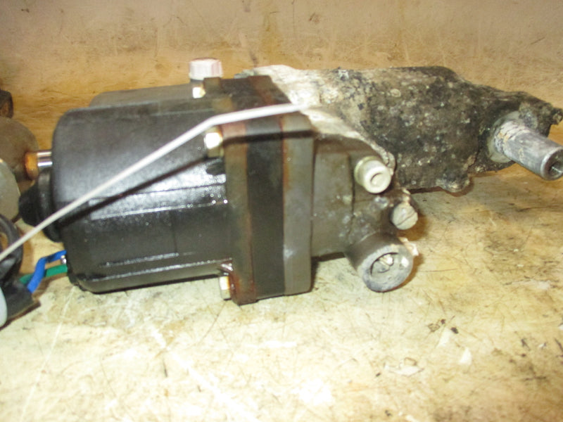 Johnson/Suzuki 90 hp 4 stroke outboard tilt trim unit