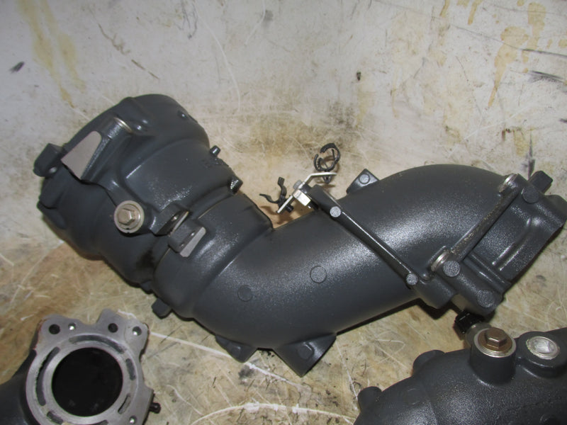 Yamaha 425hp XT0 V8 4 Stroke Outboard Exhaust Manifold Set (6GR-14615-00-9S)