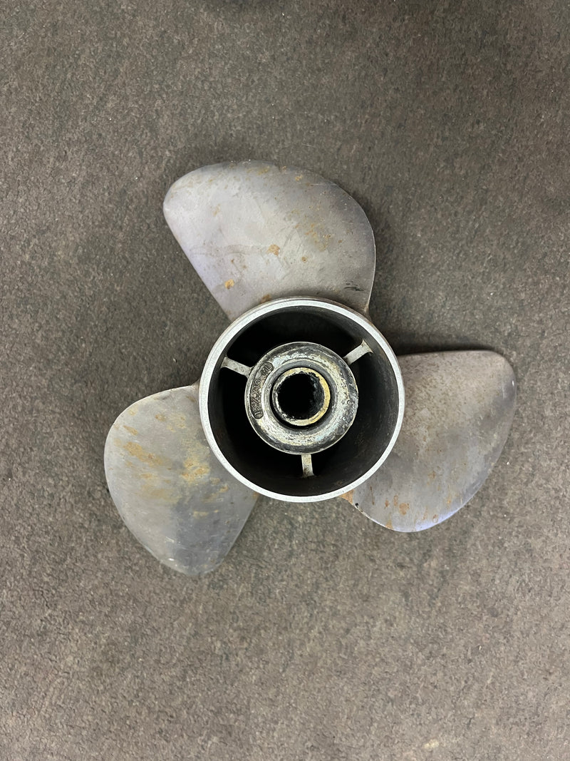 Yamaha 150-200hp 2 stroke counter rotation propeller 13 3/4 x 19-ML