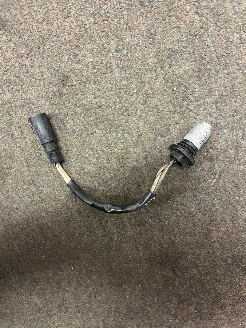 Johnson 90hp 60 degree 2 stroke outboard Cylinder Temp Sensor (514388)