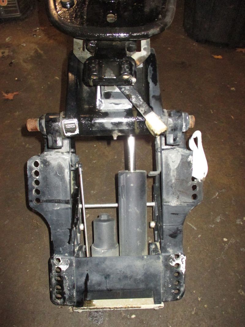 Mercury 40hp 4 stroke outboard 20 inch shaft midsection