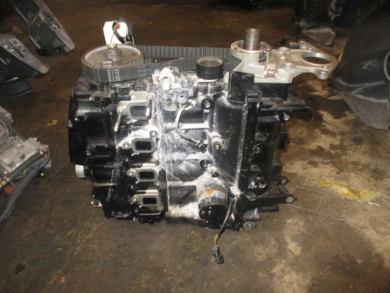 Suzuki DF60 outboard crankcase powerhead