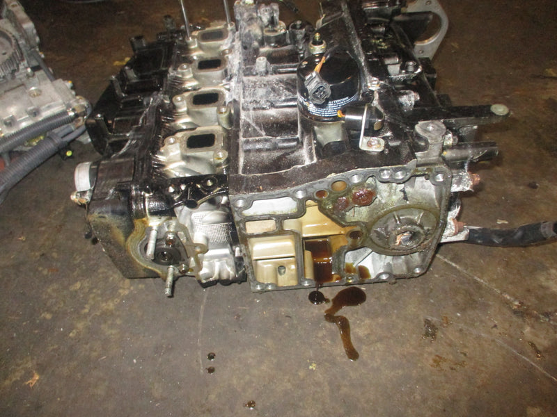 Suzuki DF60 outboard crankcase powerhead