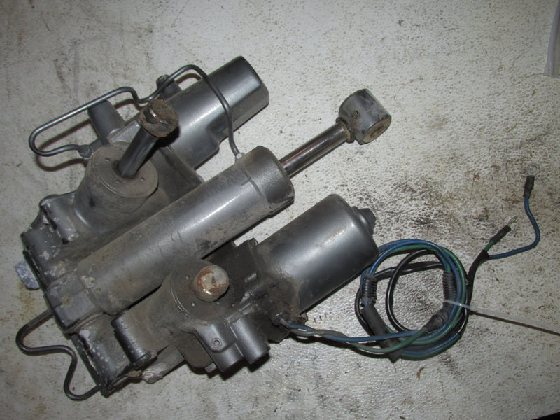 Suzuki DT225 225hp Outboard Tilt Trim Unit (48400-87D02)