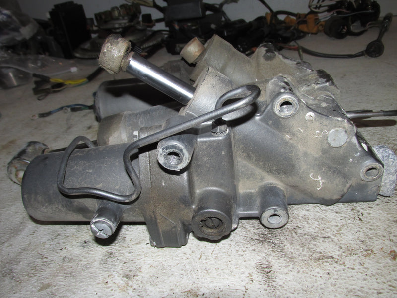 Suzuki DT225 225hp Outboard Tilt Trim Unit (48400-87D02)