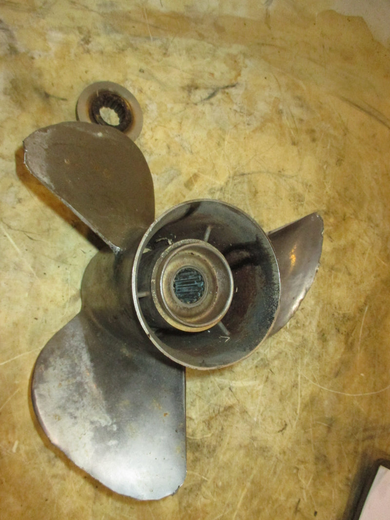 Yamaha 100hp 4 stroke outboard stainless propeller (13x19-K) WORN