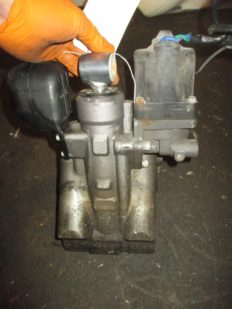 Johnson Suzuki 140hp 4 stroke Outboard Tilt Trim Showa Unit