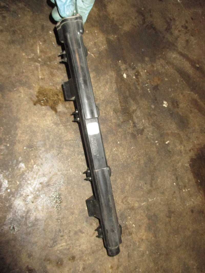 Mercury 1.73L 115hp 4 stroke outboard fuel rail (8M0030518)