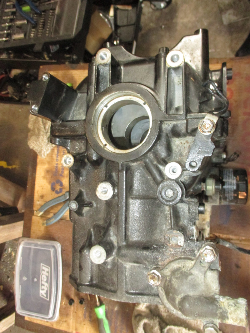 Suzuki DF70 70hp 4 Stroke Outboard crankcase block