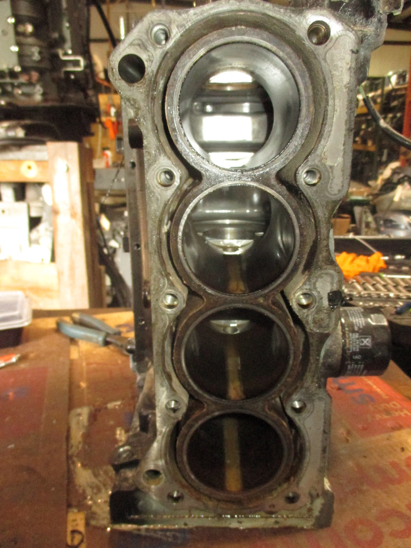 Suzuki DF70 70hp 4 Stroke Outboard crankcase block