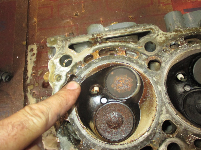 Suzuki DF70 70hp 4 Stroke Outboard cylinder head