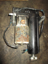 Load image into Gallery viewer, Mercury 1.73L 115hp 4 stroke outboard tilt trim unit
