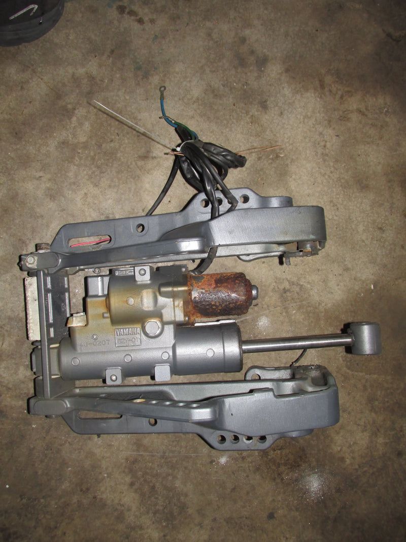 Yamaha 50hp 2 Stroke Outboard Tilt Trim Unit (62Y-01)