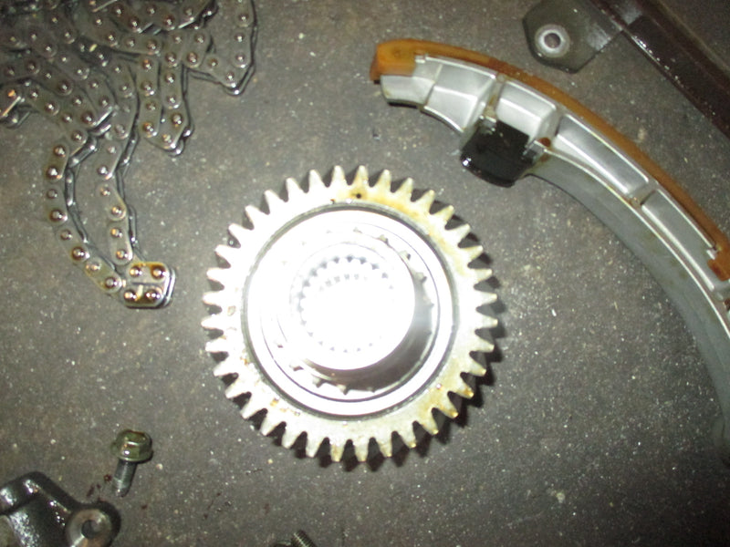 Johnson Suzuki 140hp 4 stroke Outboard Driven Gear/Timing Chain Guides
