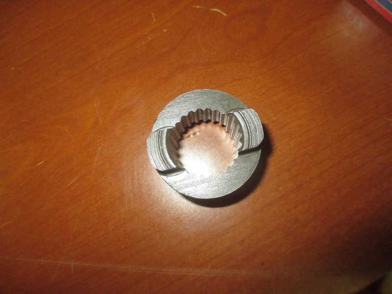 NOS Johnson/Evinrude Outboard Clutch Dog (305105)