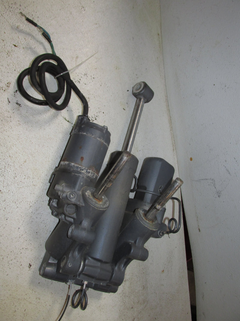 Yamaha 130hp 2 Stroke Outboard Showa Tilt Trim Unit (64E-43800-02-4D)