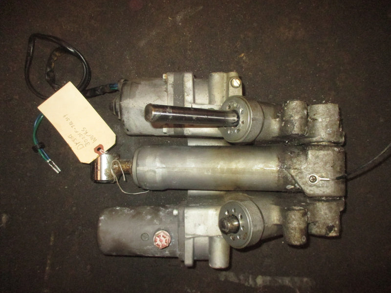 Suzuki DF300 300hp 4 stroke Outboard Tilt Trim Unit