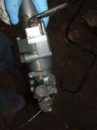 Load image into Gallery viewer, Yamaha 30hp 4 stroke outboard tilt trim unit (676-00)
