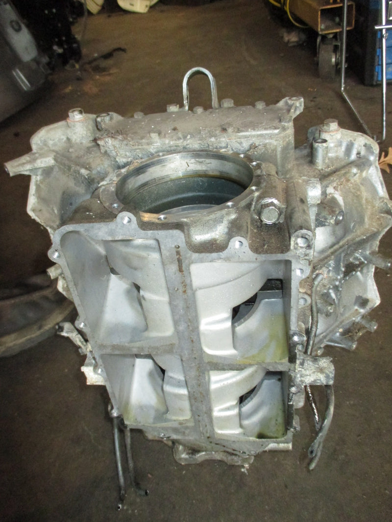 Yamaha 115hp 2 stroke outboard crankcase block