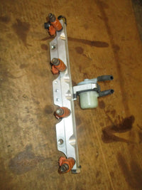 Load image into Gallery viewer, Suzuki DF115 115hp outboard fuel rail and injector set (15710-65D00)
