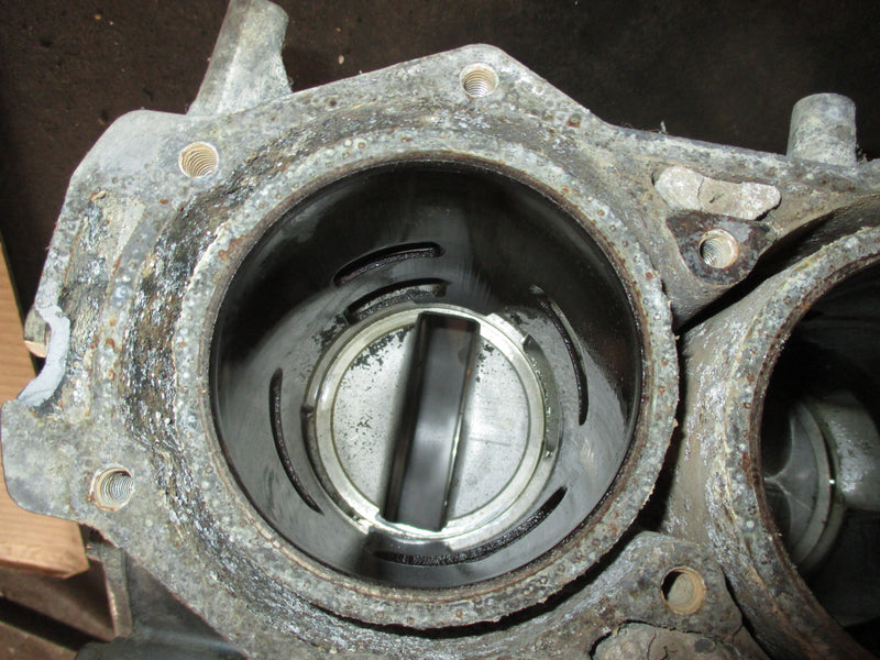 Yamaha 115hp 2 stroke outboard crankcase block