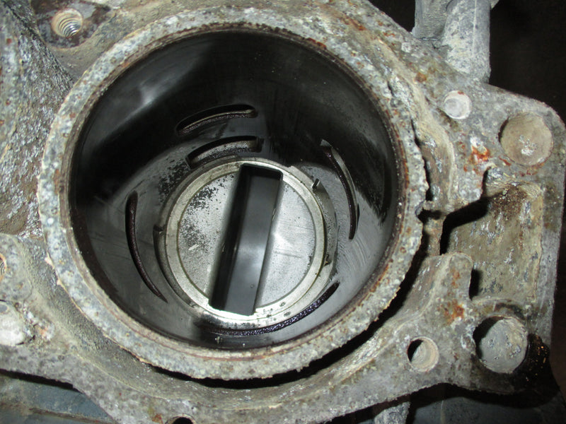 Yamaha 115hp 2 stroke outboard crankcase block