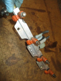 Load image into Gallery viewer, Suzuki DF115 115hp outboard fuel rail and injector set (15710-65D00)
