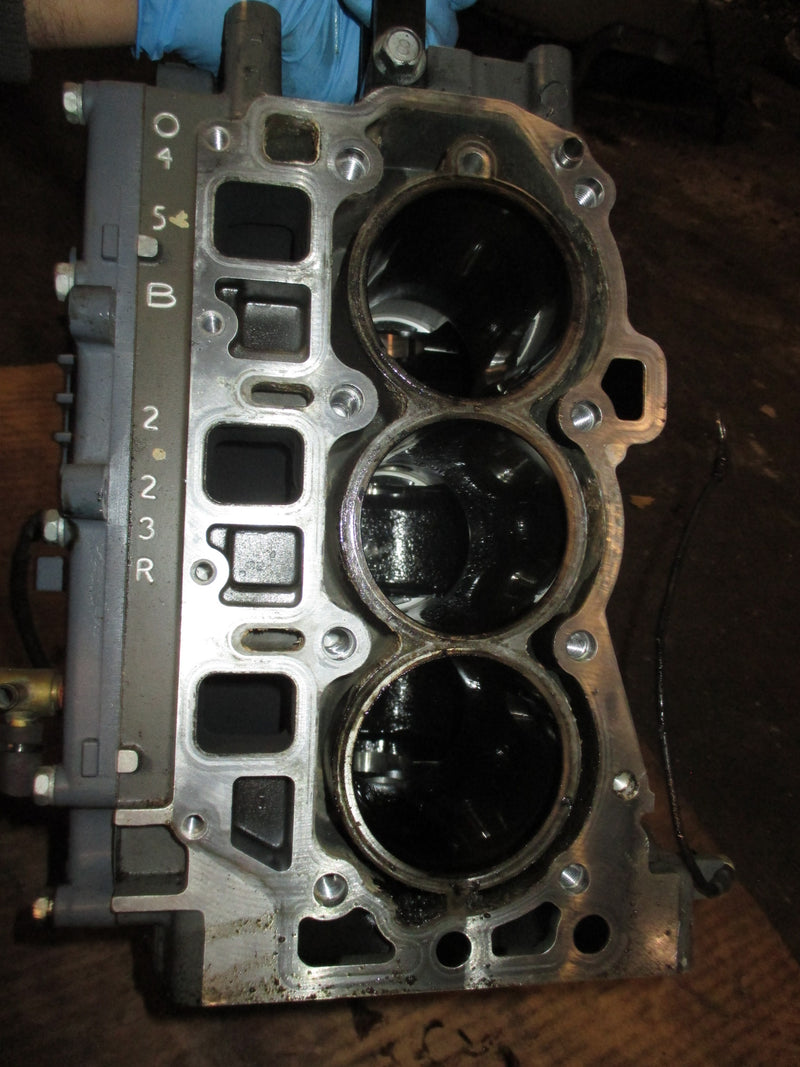 Yamaha 30hp 4 stroke outboard crankcase block