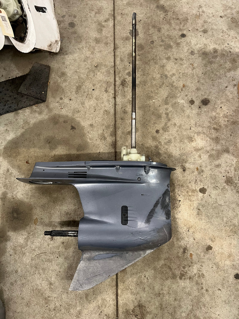 Yamaha 225hp 4 stroke outboard 30 inch shaft lower unit