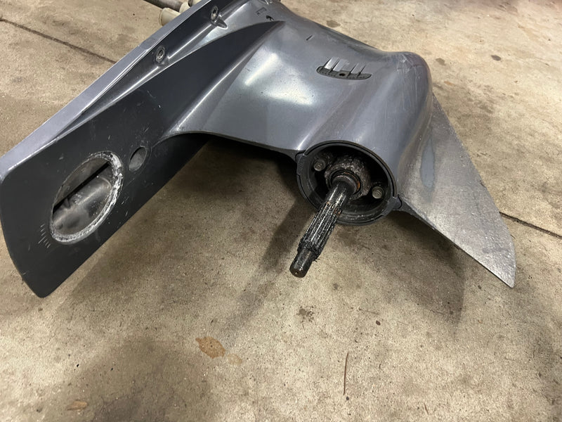 Yamaha 225hp 4 stroke outboard 30 inch shaft lower unit