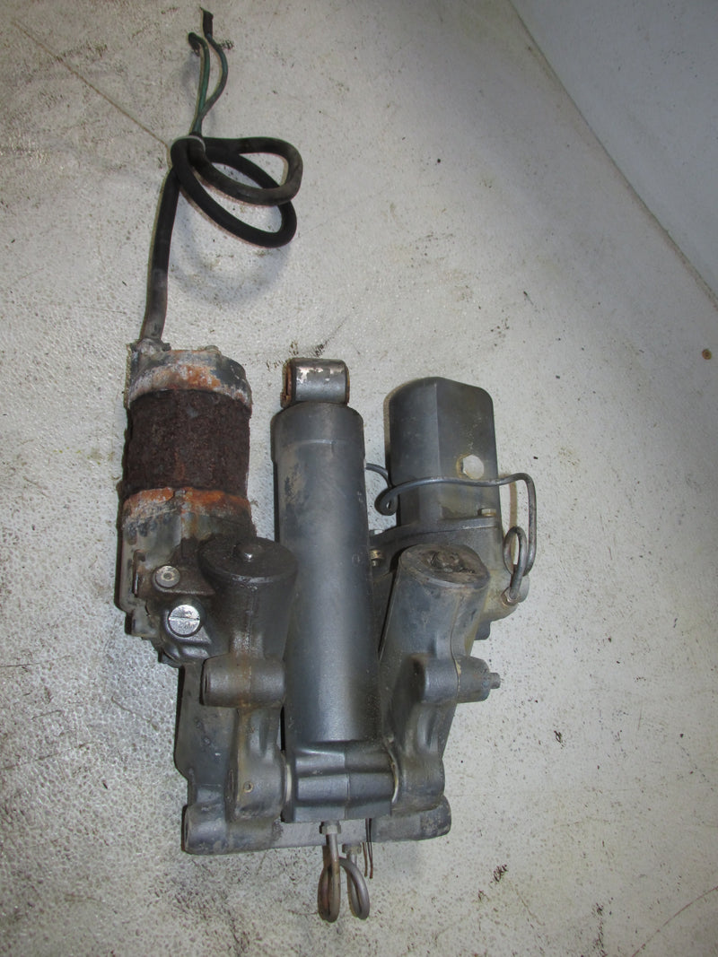 Yamaha 130hp 2 Stroke Outboard Tilt Trim Unit (6G5-43800-02-EK)